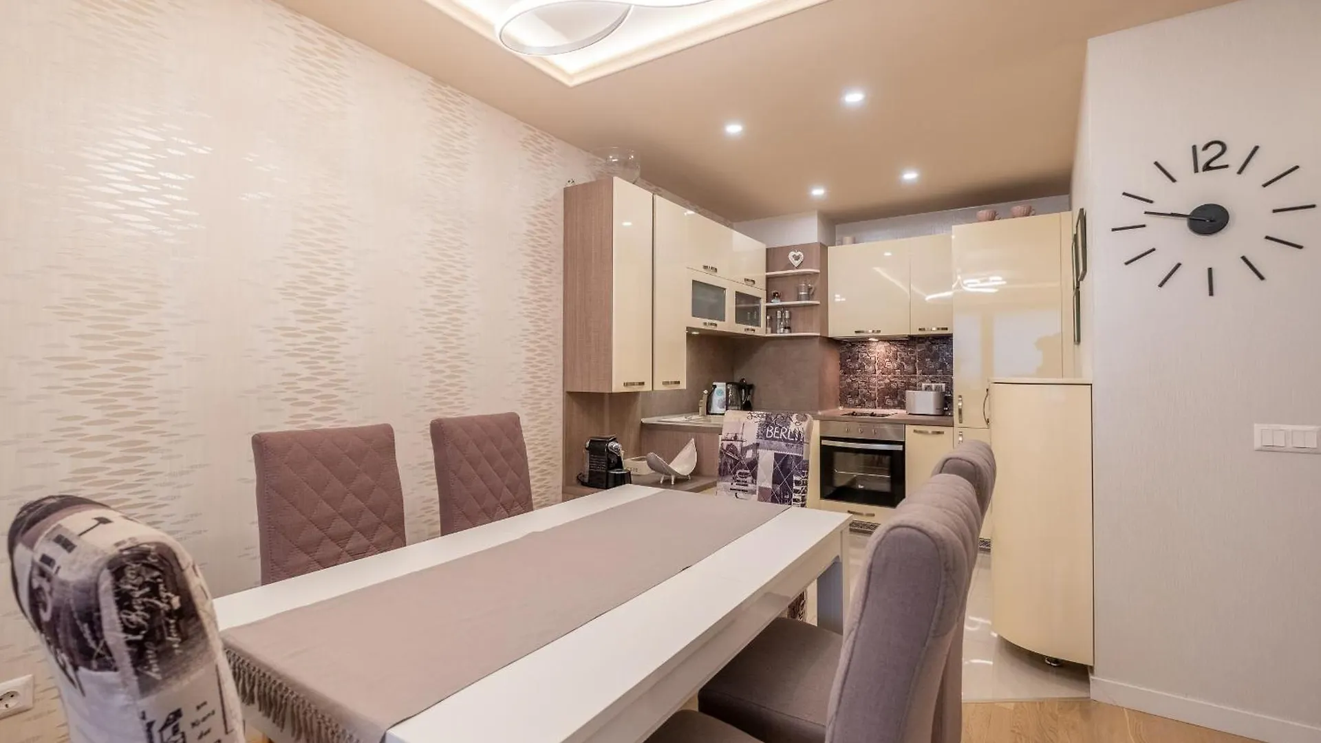 Jewelry - 1 Bedroom Apartment Sofia Bulgaria