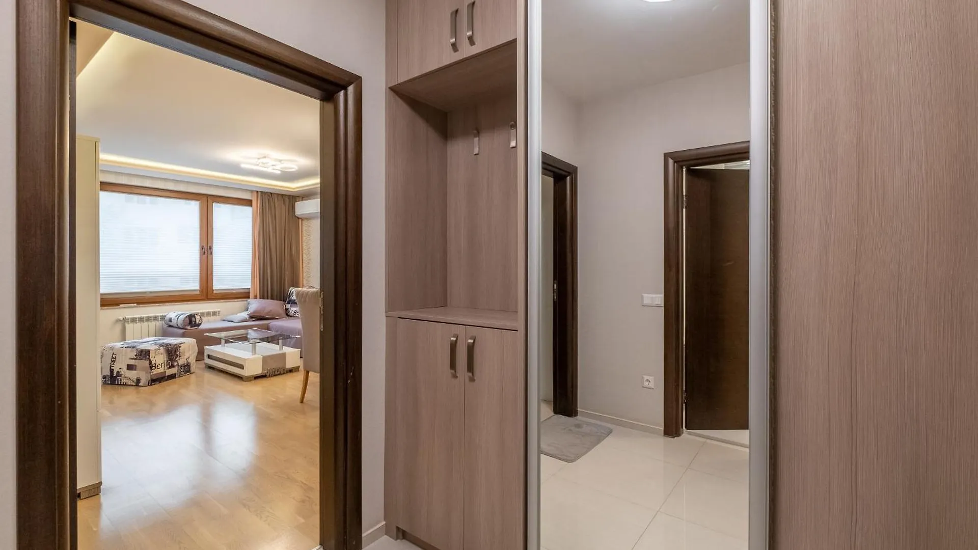 Jewelry - 1 Bedroom Apartment Sofia 0*,  Bulgaria