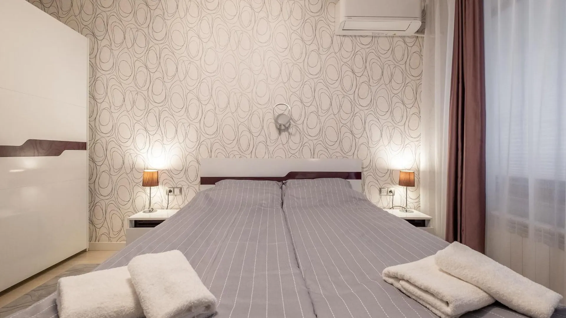 Jewelry - 1 Bedroom Apartment Sofia 0*,  Bulgaria